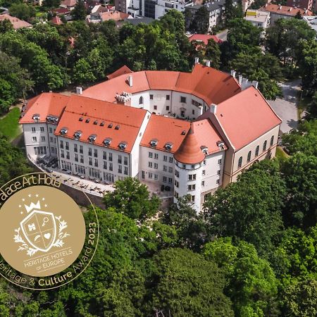 Palace Art Hotel بيزينوك المظهر الخارجي الصورة