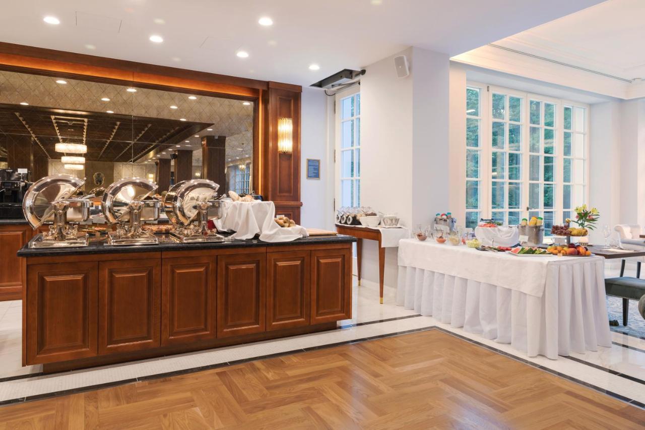 Palace Art Hotel بيزينوك المظهر الخارجي الصورة