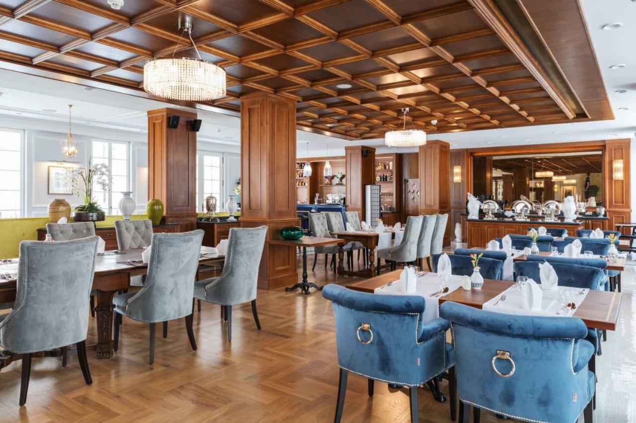 Palace Art Hotel بيزينوك المظهر الخارجي الصورة