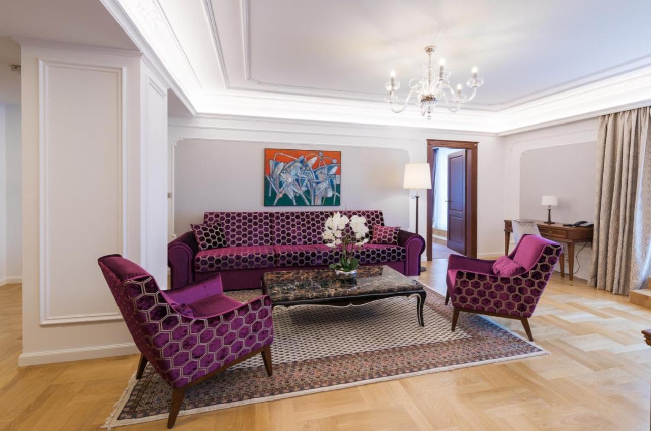 Palace Art Hotel بيزينوك المظهر الخارجي الصورة